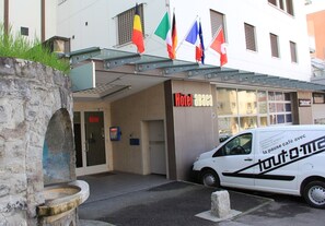 Entrée de l’hébergement