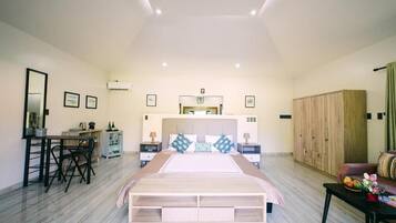1 bedroom, hypo-allergenic bedding, memory-foam beds, minibar