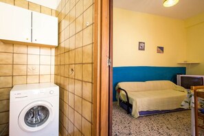 Appartamento, 1 camera da letto | Area soggiorno | TV