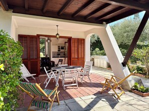 House, 1 Bedroom | Terrace/patio