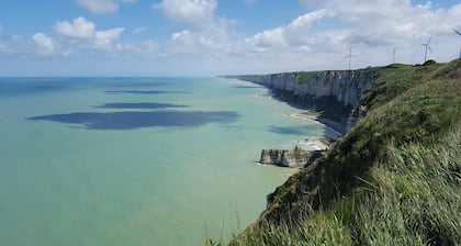 Gite Normandie, between SEA and COUNTRYSIDE, 400m from the SEA