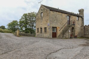 Property grounds - Foxholes Farm (Sheffield)