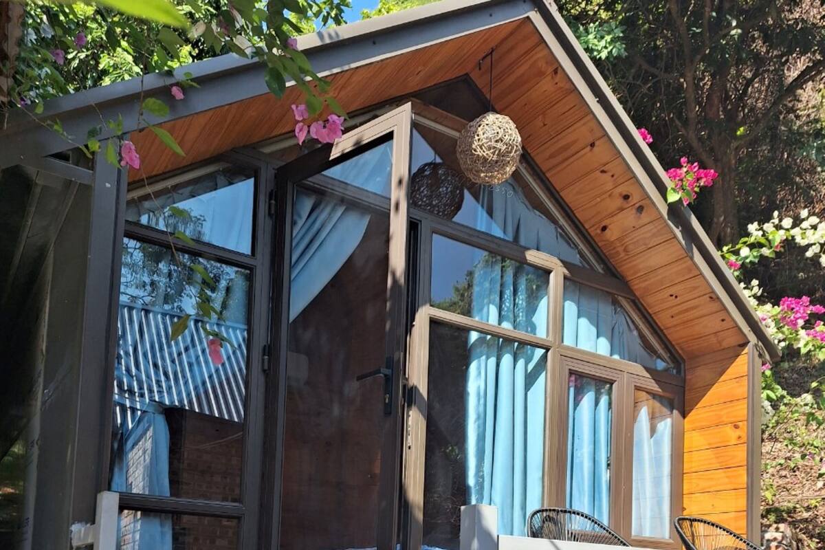 豪華單棟小屋, 花園景 | 防敏寢具、書桌、手提電腦工作空間、遮光窗簾/窗簾