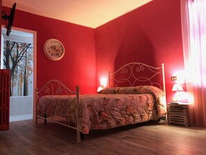 Panoramic Double Room, Ensuite | Down comforters, free minibar, individually decorated - B&B Il Sogno nel Vento (Carsoli)