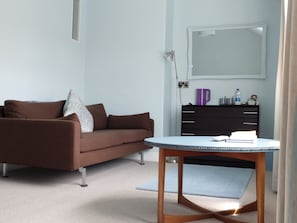 Deluxe Double Room | Living area
