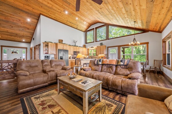 Smart TV, fireplace, DVD player