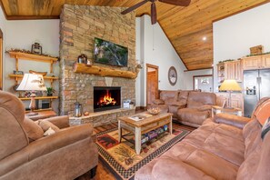 Smart TV, chimenea y reproductor de DVD