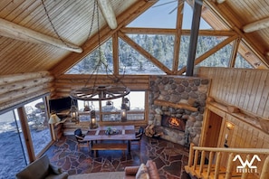 Smart TV, fireplace - Gallatin River Getaway (Big Sky)