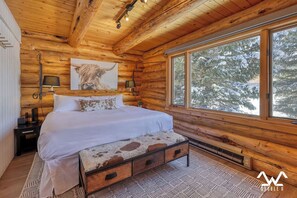 5 slaapkamers, een strijkplank/strijkijzer, reisbedje, wifi