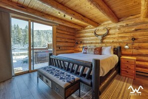 5 bedrooms, iron/ironing board, travel cot, WiFi