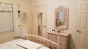 3 dormitorios, tabla de planchar con plancha, wifi gratis y ropa de cama