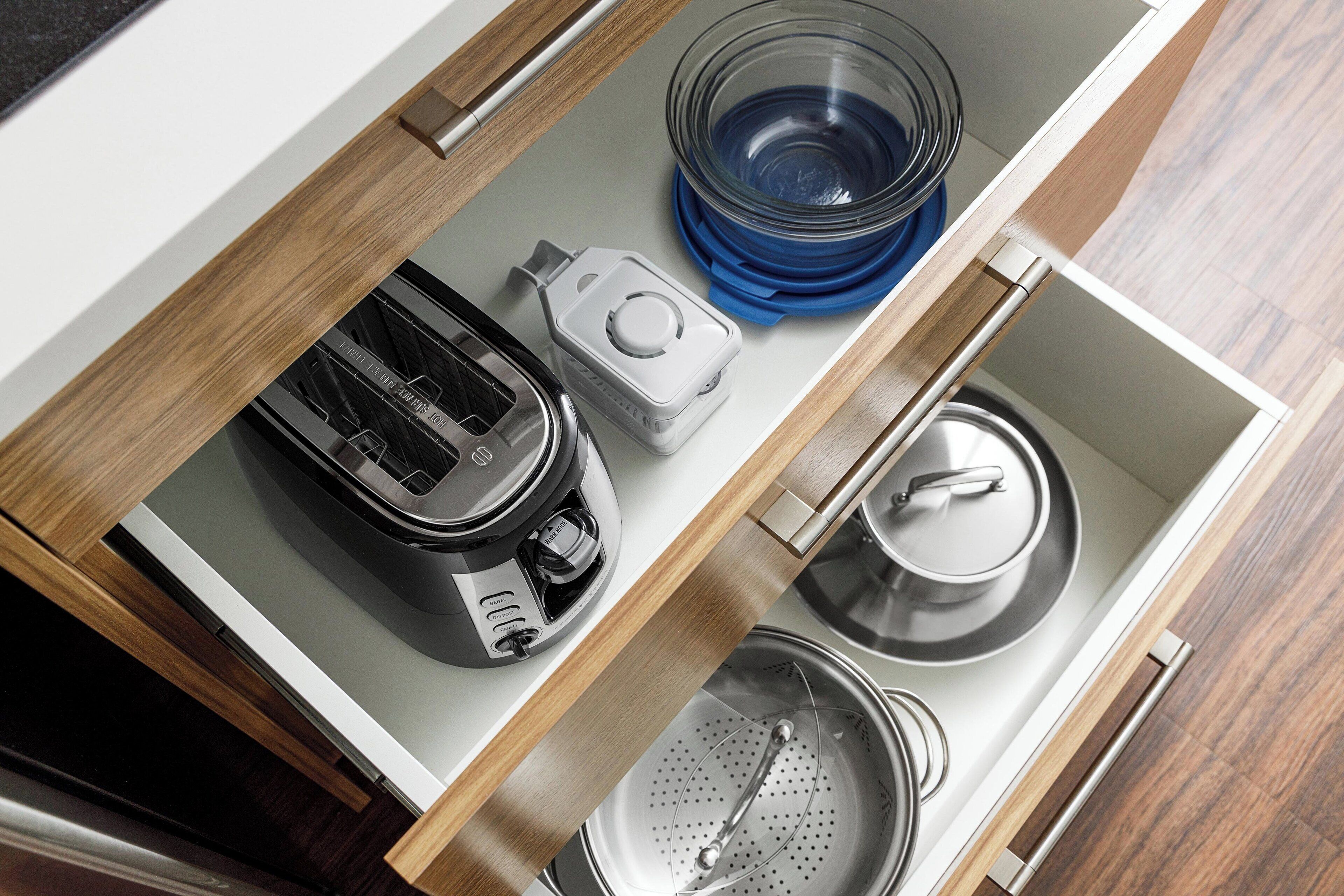 fridge, microwave, dishwasher, coffee/tea maker