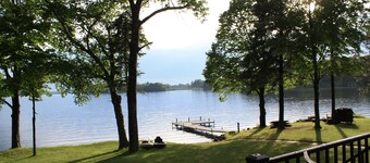 Paradise Shores & Fish Galore ~your own private beach & dock!