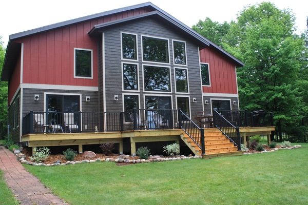 Lake side level lot