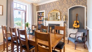 Hus | Spiseområde på rommet