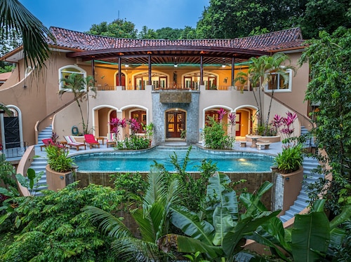 Nature Retreat: Infinity Pool + Concierge