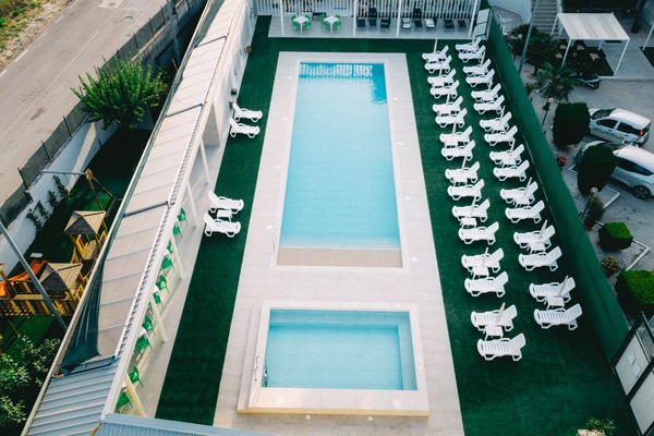 Seasonal outdoor pool