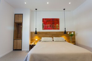 Habitación doble | Minibar, escritorio, sistema de insonorización y wifi gratis