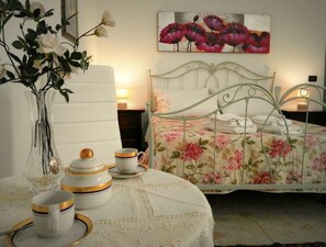 四人房, 陽台 | 折疊床/加床、免費無線上網、床單