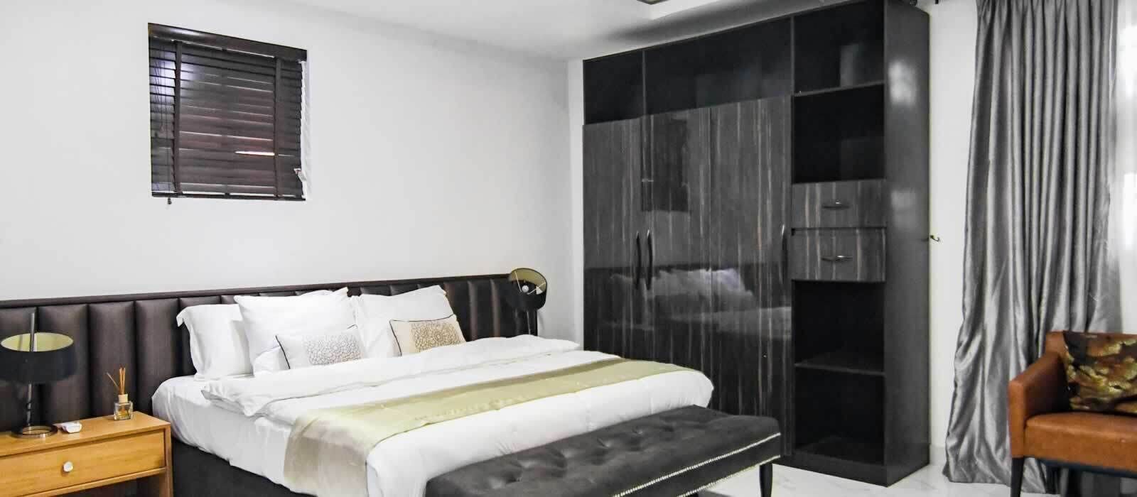 In-room safe, desk, soundproofing, iron/ironing board