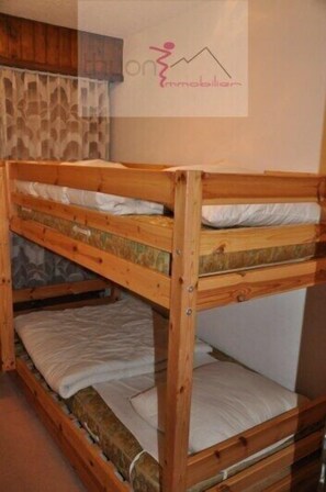 2 bedrooms, Internet