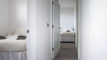 Apartment (for 5) | 3 bedrooms, laptop workspace, iron/ironing board, free WiFi