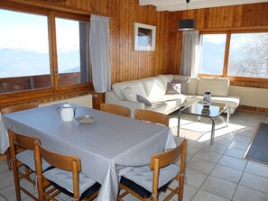 TV, fireplace, DVD player - Beautiful renovated apartment for rent in les Collons (Thyon-Les Collons)