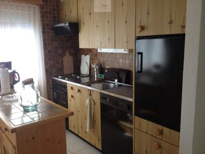Oven, stovetop, dishwasher