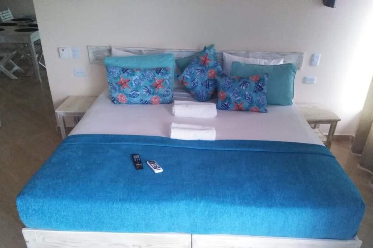 Panoramic Apartment | 1 bedroom, Egyptian cotton sheets, premium bedding, Select Comfort beds