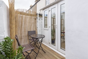 Deluxe Townhome | Garden