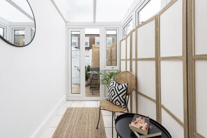 Interior - Stylish House in Amazing Central Area (Cardiff)