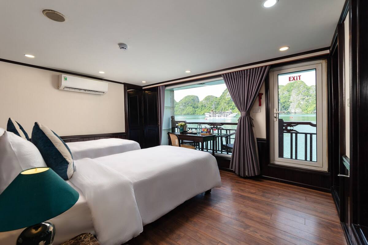 In-room safe, desk, soundproofing, iron/ironing board (on request)