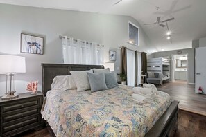 4 bedrooms, iron/ironing board, travel crib, free WiFi