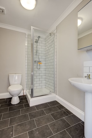 Bathroom - Beach Comber (Hastings)