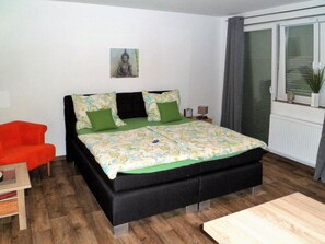 1 bedroom, desk, soundproofing, iron/ironing board