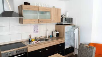 Apartment | Private kitchen | Fridge, microwave, oven, stovetop