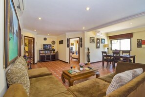 Kawasan tempat duduk lobi