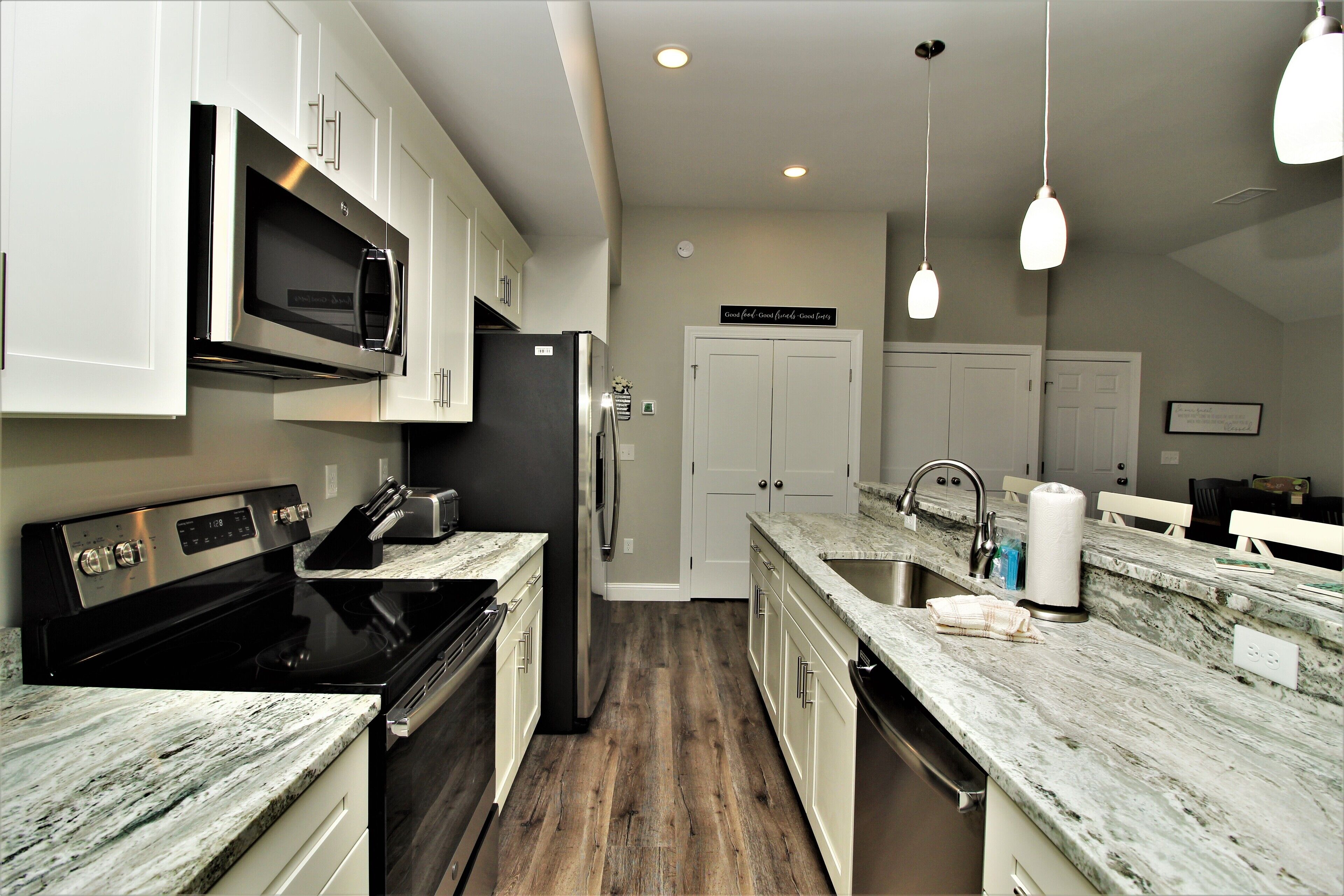 Salty Mermaid NEW 3 Bedroom Home at The Enclaves at Nags Head