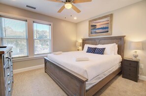 3 chambres, fer et planche à repasser, Wi-Fi gratuit, draps fournis