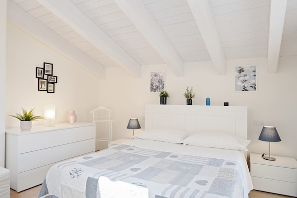 Individually decorated, individually furnished, iron/ironing board