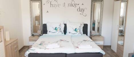 Apartment | 1 Schlafzimmer, Schreibtisch, schallisolierte Zimmer