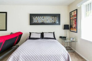 1 bedroom, in-room safe, desk, iron/ironing board