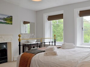 4 Schlafzimmer, kostenloses WLAN, Bettwäsche