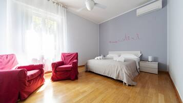 Leilighet, 2 soverom | 2 soverom, skrivebord, strykejern/-brett og wi-fi (inkludert)