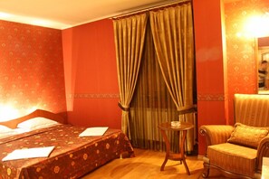 Junior Studio Suite (Spa Tub)