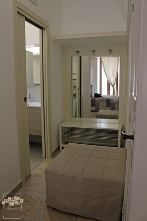 Family Double Room, Balcony | Minibar, free WiFi, bed sheets - Dimora Dioniso (Polignano a Mare)