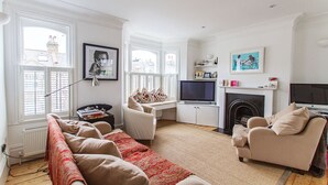 Televisie en een open haard