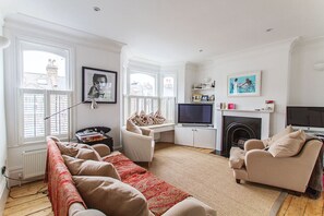 Télévision, cheminée