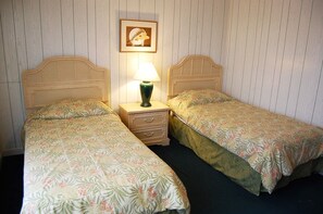 Room - THE Hideaway (Gulf Shores)