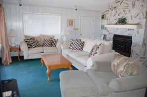 TV - THE Hideaway (Gulf Shores)